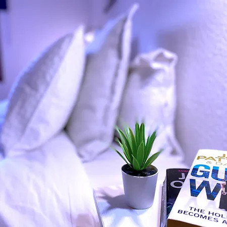 Tropicalidays Cristianos Angel Apartment *